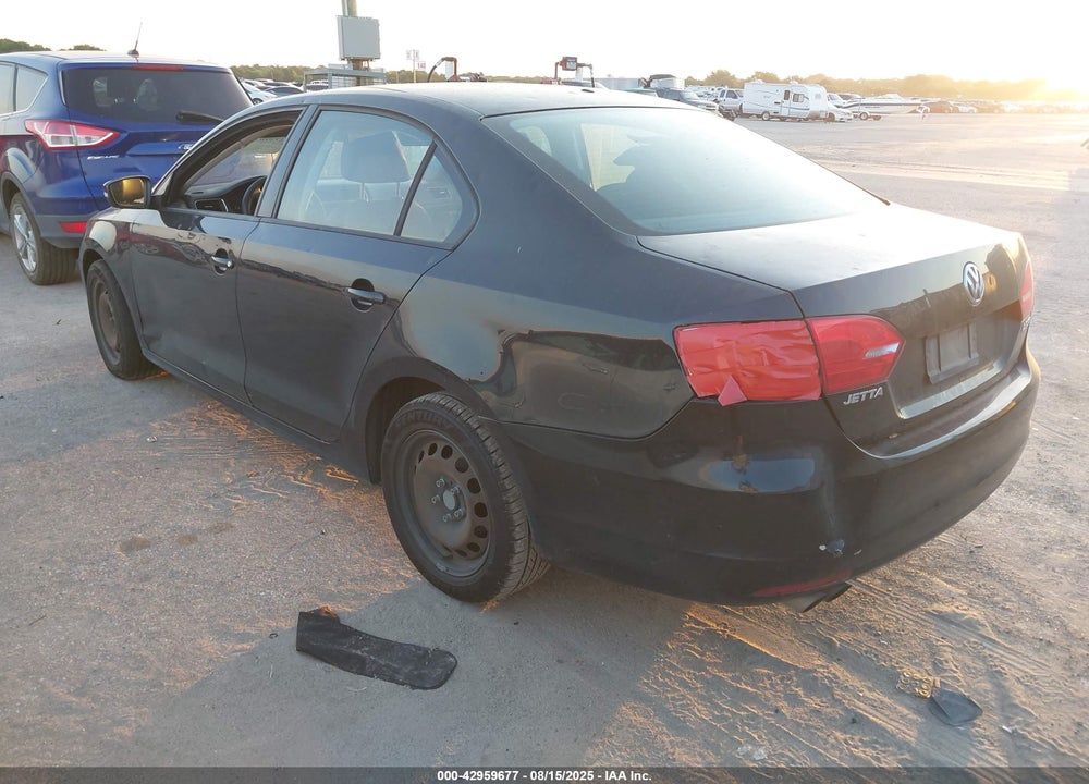 2012 VOLKSWAGEN JETTA VIN: 3VWDX7AJ8CM105056