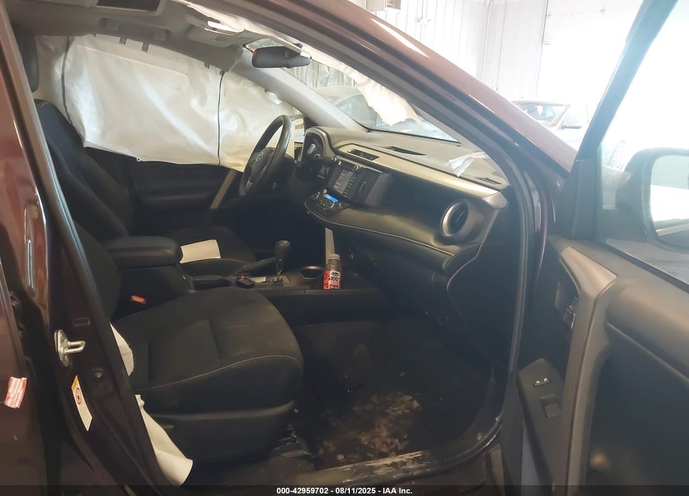 2018 TOYOTA RAV4 VIN: 2T3RFREV8JW752377