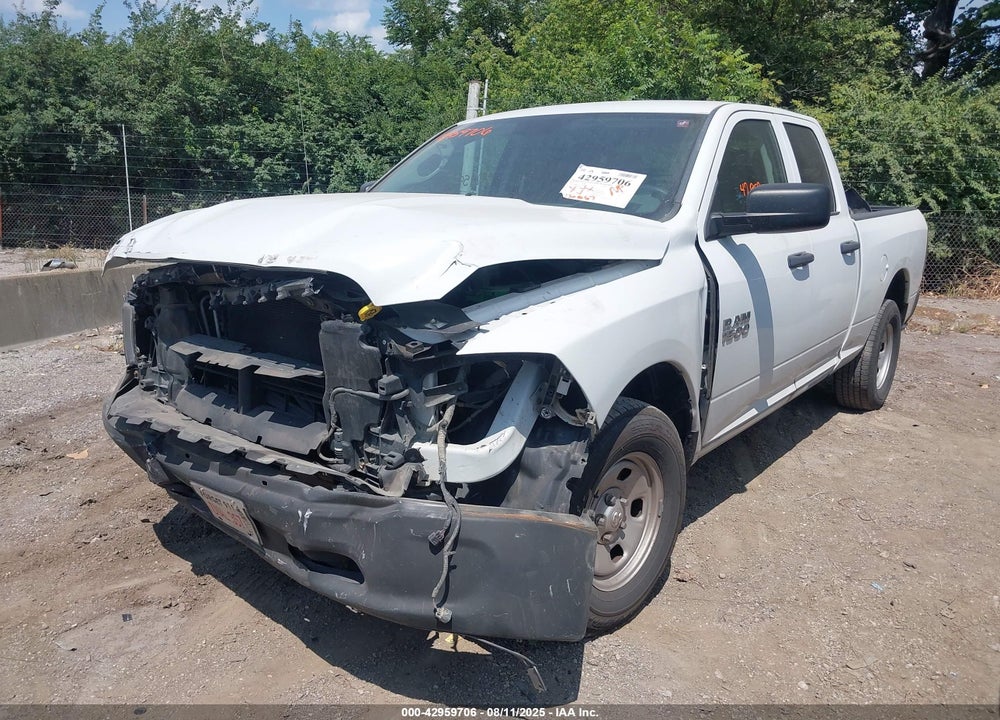 2015 RAM 1500 VIN: 1C6RR7FG5FS605520
