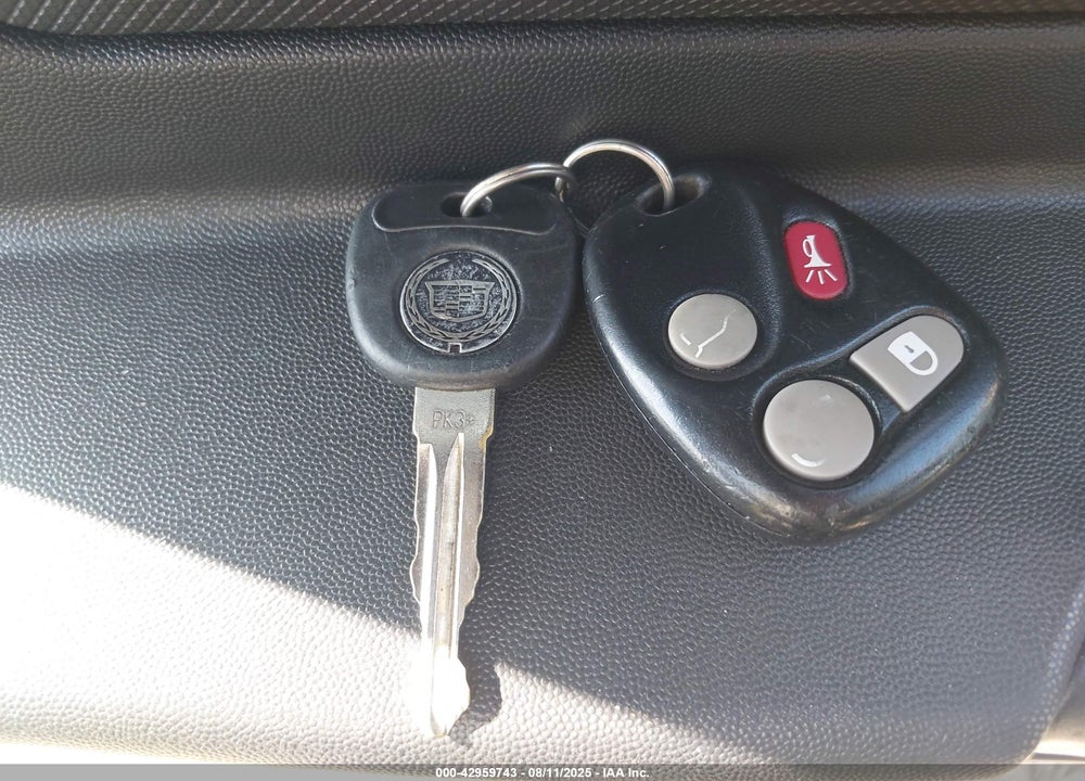 2006 CADILLAC SRX V6 VIN: 1GYEE637260222335