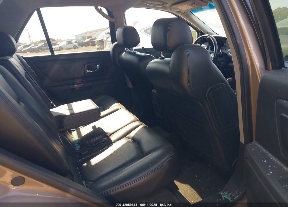 2006 CADILLAC SRX V6 VIN: 1GYEE637260222335