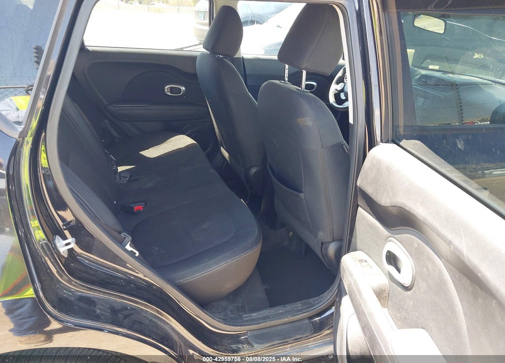 2014 KIA SOUL VIN: KNDJN2A29E7050220