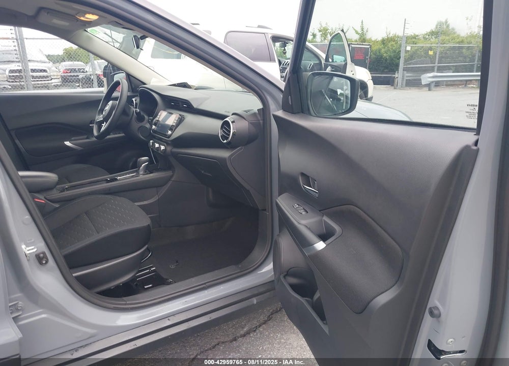 2023 NISSAN KICKS SV XTRONIC CVT VIN: 3N1CP5CV7PL557615