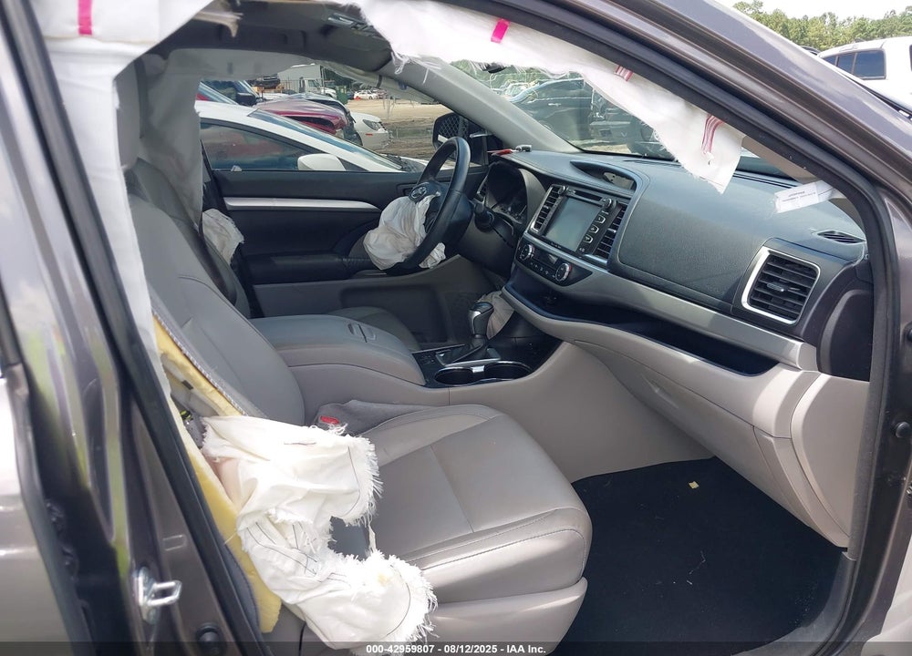 2016 TOYOTA HIGHLANDER VIN: 5TDKKRFHXGS121520