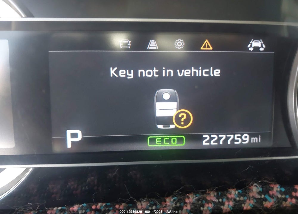2019 KIA NIRO PLUG-IN HYBRID LX VIN: KNDCM3LD4K5237579