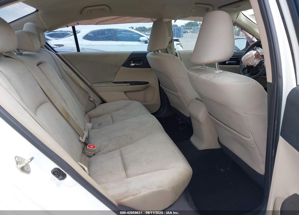 2017 HONDA ACCORD VIN: 1HGCR2F33HA160641