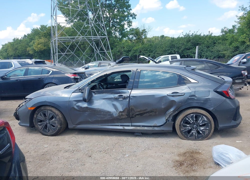 2018 HONDA CIVIC VIN: SHHFK7H58JU215110