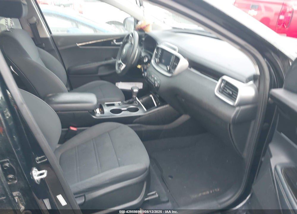 2020 KIA SORENTO VIN: 5XYPG4A37LG628761