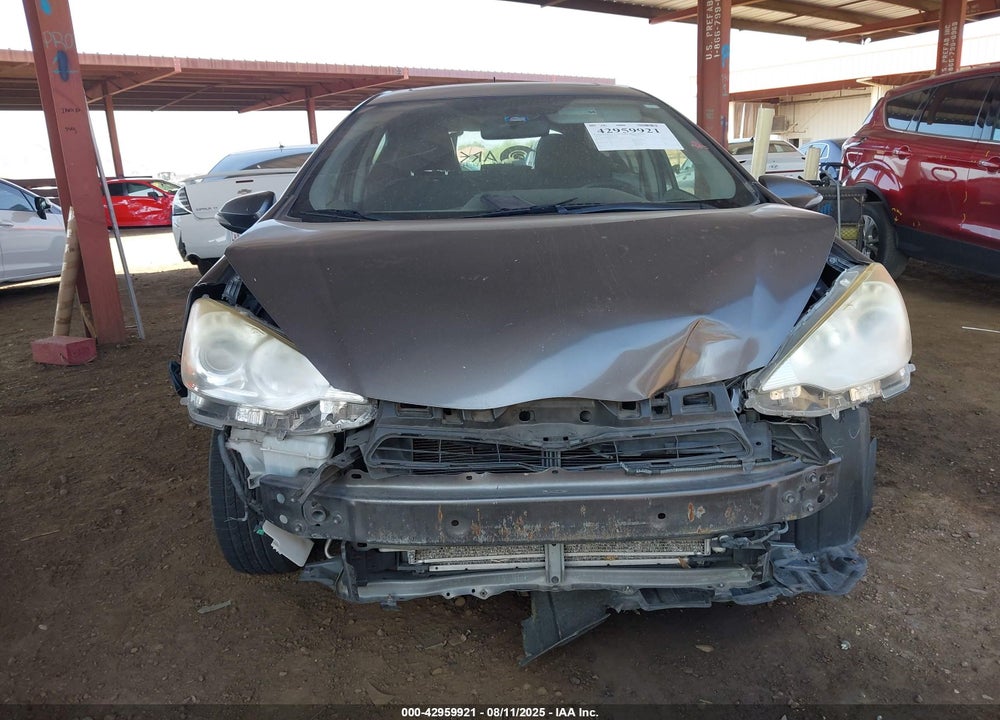 2013 TOYOTA PRIUS C VIN: JTDKDTB38D1053549