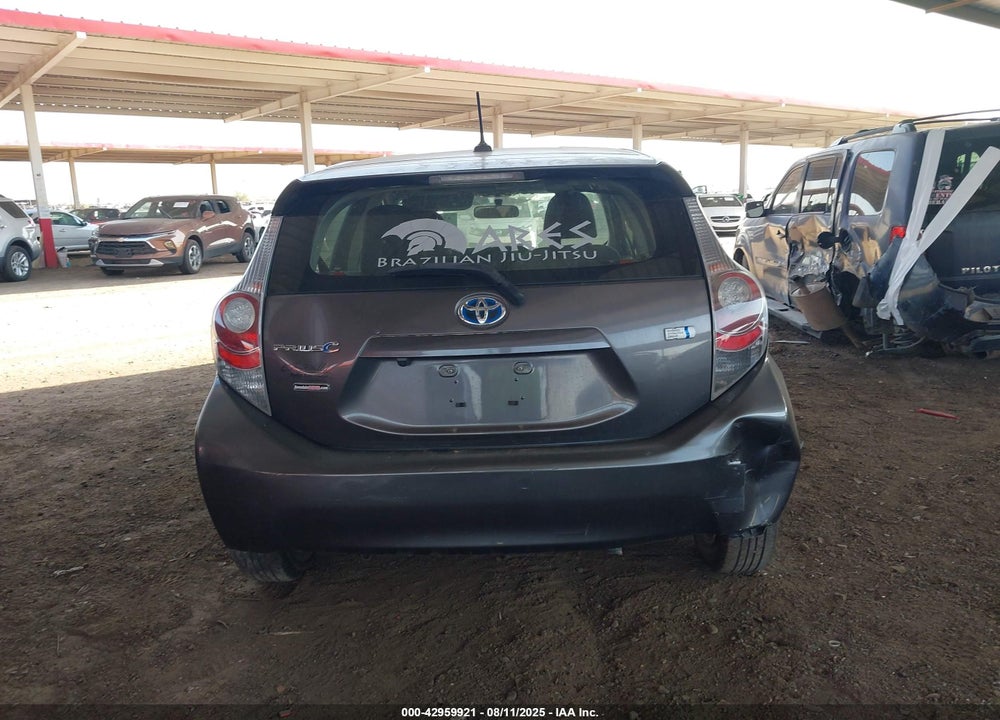 2013 TOYOTA PRIUS C VIN: JTDKDTB38D1053549
