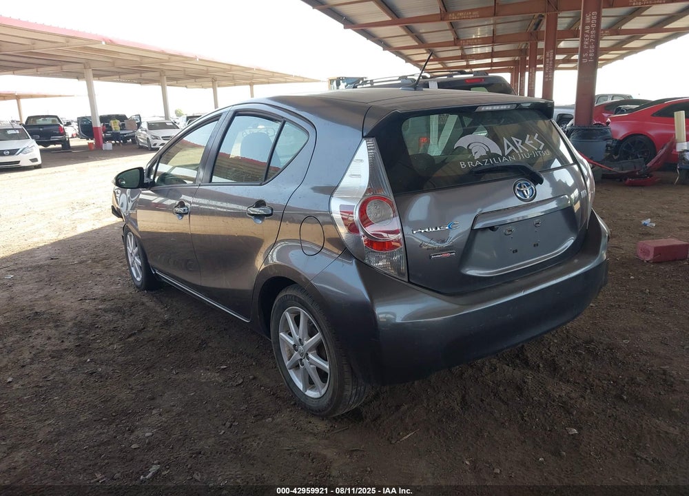 2013 TOYOTA PRIUS C VIN: JTDKDTB38D1053549