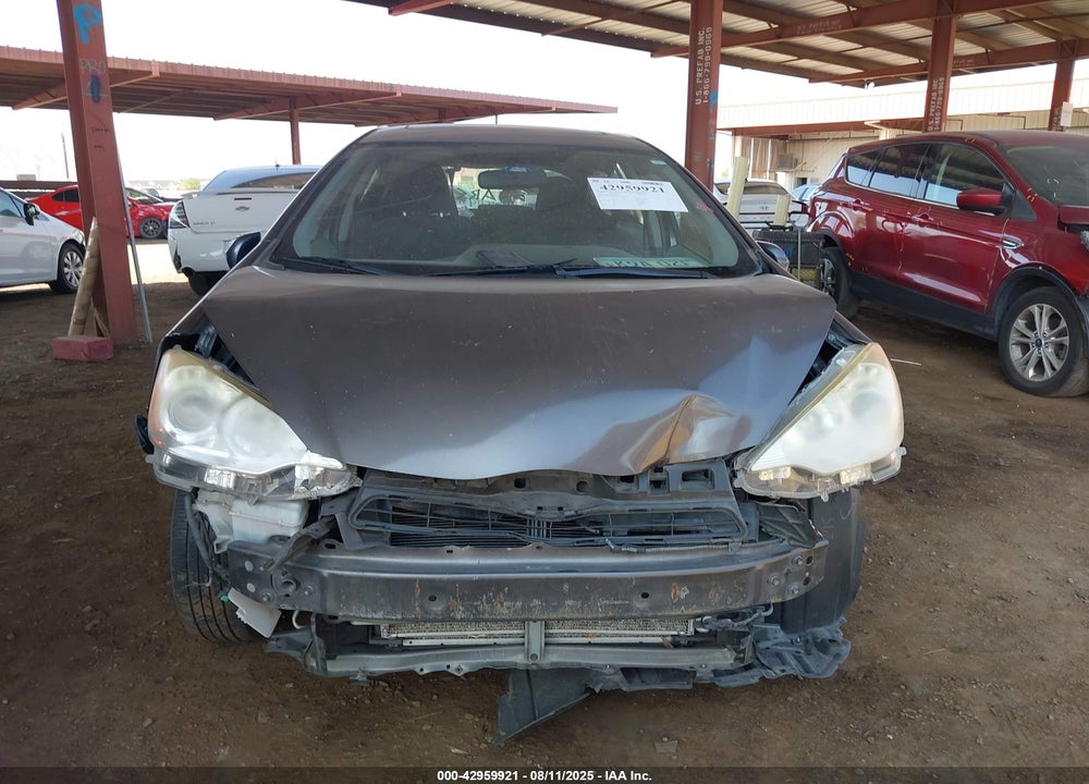 2013 TOYOTA PRIUS C VIN: JTDKDTB38D1053549