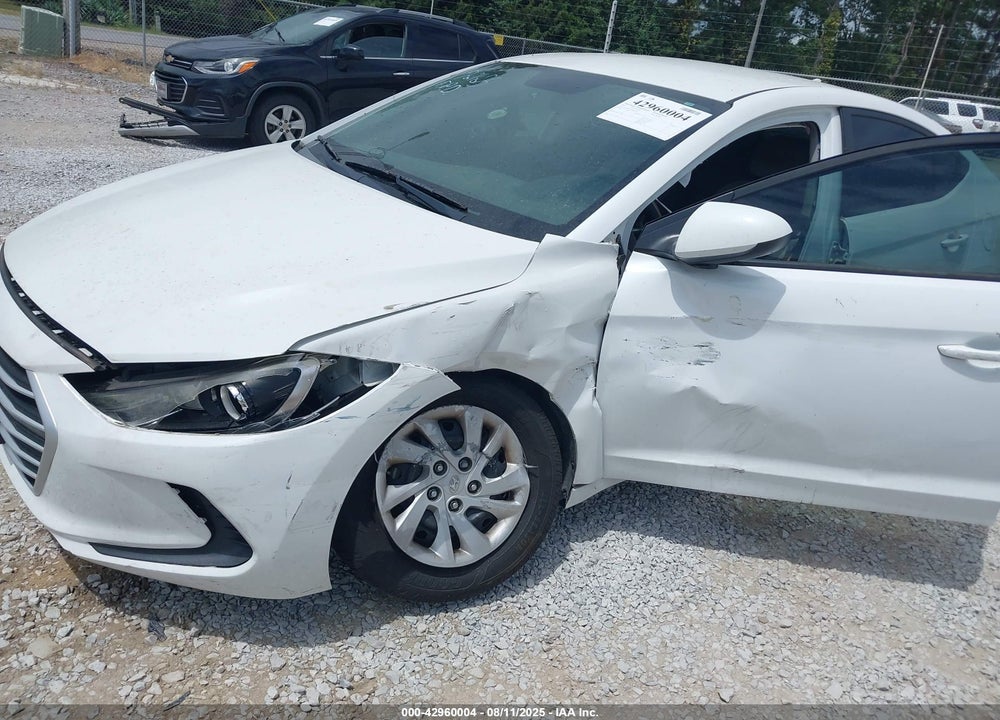 2017 HYUNDAI ELANTRA VIN: 5NPD74LF7HH103435