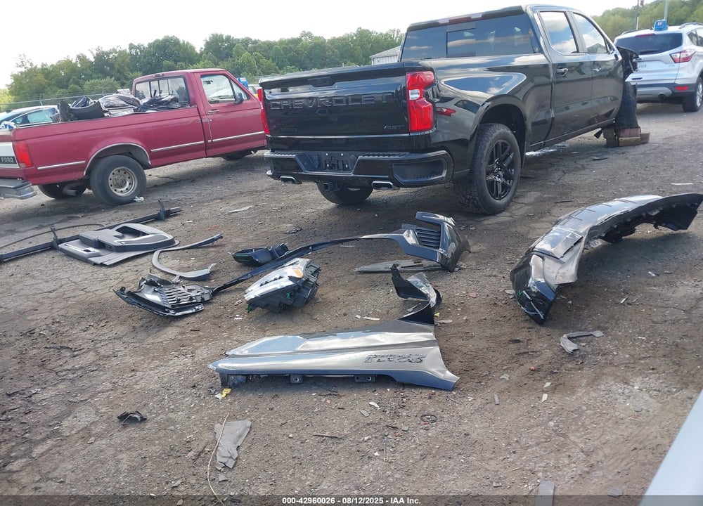 2024 CHEVROLET SILVERADO 1500 VIN: 1GCUDEED8RZ402761
