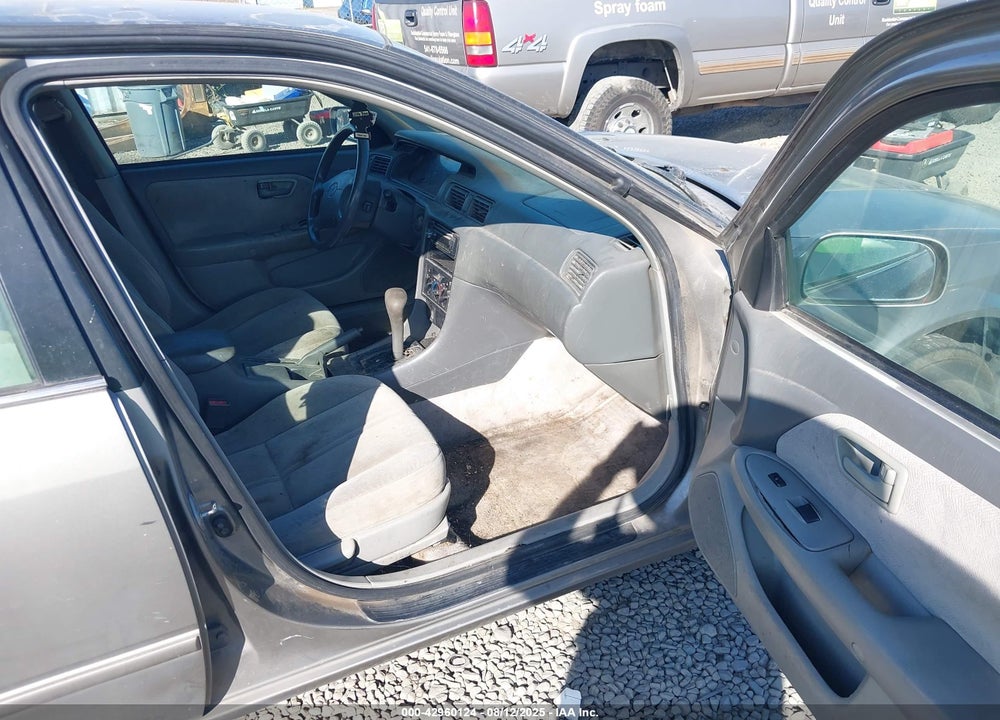 1999 TOYOTA CAMRY CE VIN: 4T1BG22K5XU532230