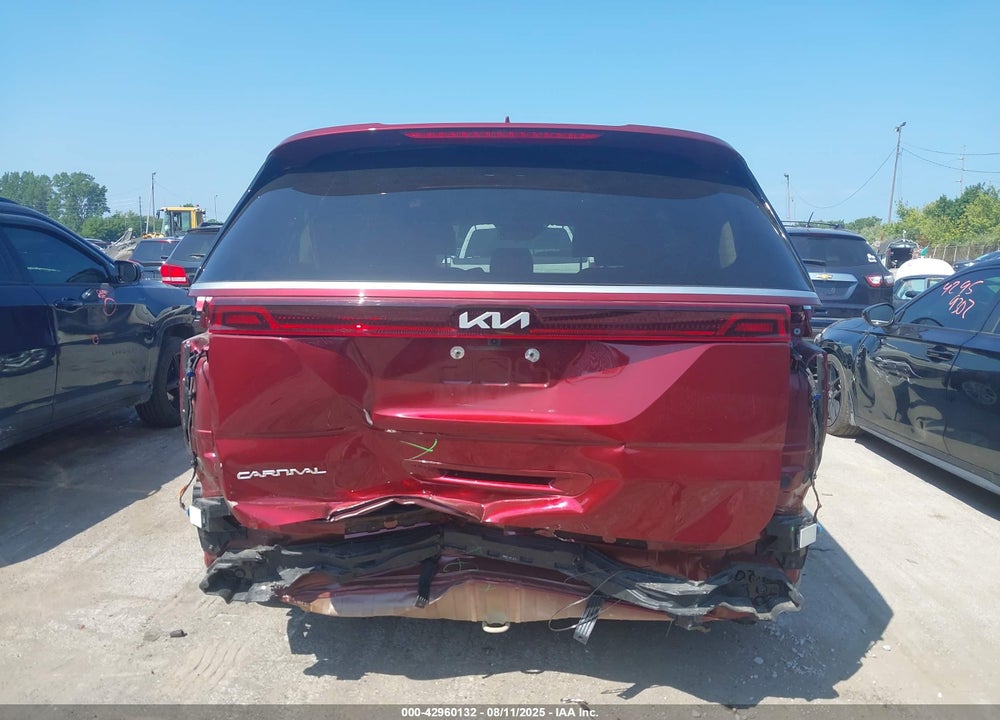 2023 KIA CARNIVAL MPV LX SEAT PACKAGE VIN: KNDNB4H39P6263942