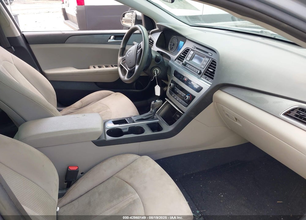 2015 HYUNDAI SONATA VIN: 5NPE24AF4FH138047