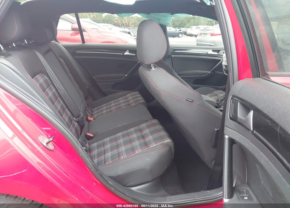 2017 VOLKSWAGEN GOLF VIN: 3VW4T7AU9HM045110