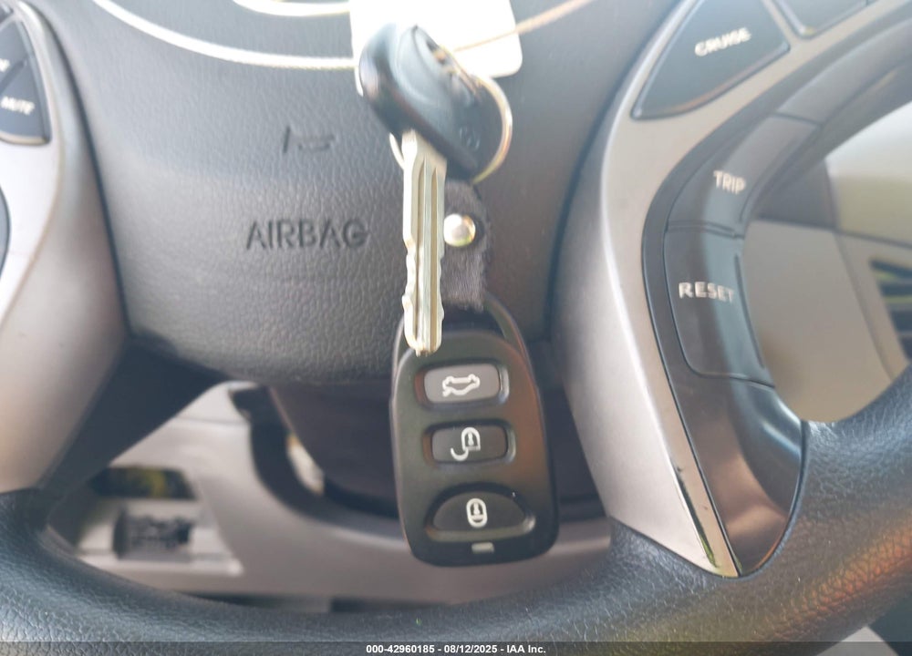 2013 HYUNDAI ELANTRA VIN: KMHDH6AE0DU014112