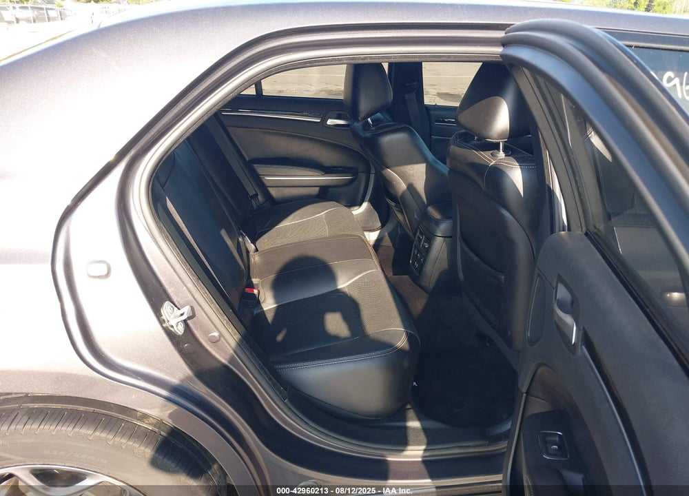 2018 CHRYSLER 300 VIN: 2C3CCAGG2JH256378