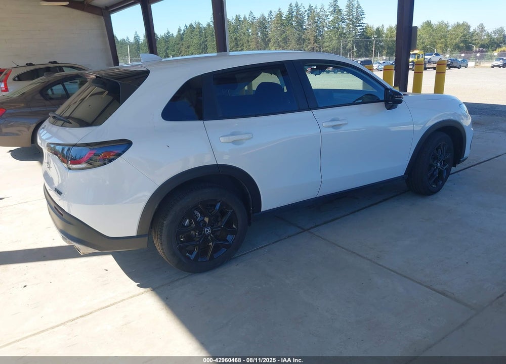 2024 HONDA HR-V VIN: 3CZRZ2H58RM744832