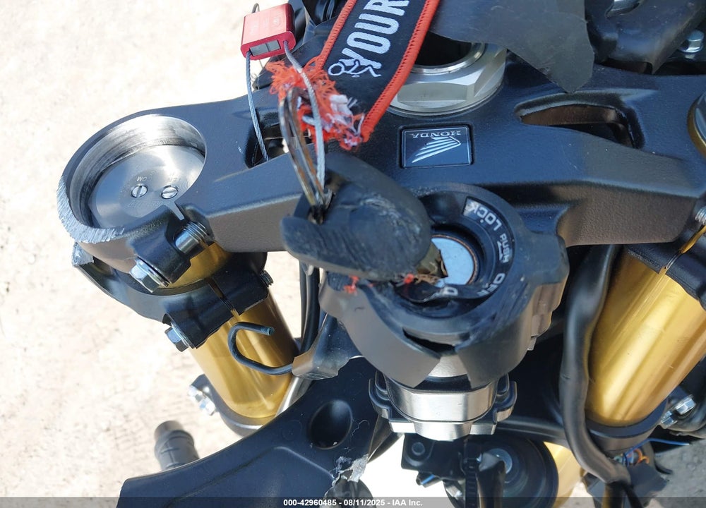 2025 HONDA CBR1000 RA VIN: JH2SC7755SK800009