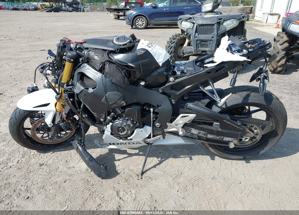 2025 HONDA CBR1000 RA VIN: JH2SC7755SK800009