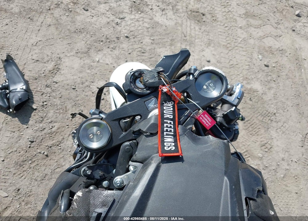 2025 HONDA CBR1000 RA VIN: JH2SC7755SK800009