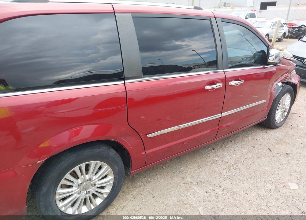 2016 CHRYSLER TOWN & COUNTRY LIMITED VIN: 2C4RC1JG1GR121345