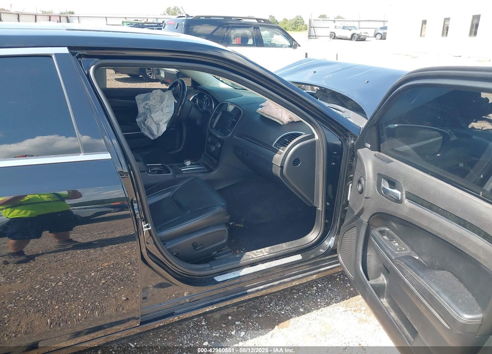 2016 CHRYSLER 300C AWD VIN: 2C3CCAKG3GH325451