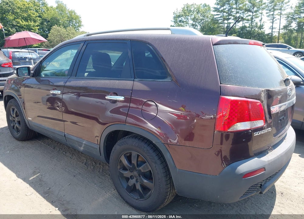 2013 KIA SORENTO LX V6 VIN: 5XYKTDA22DG338765