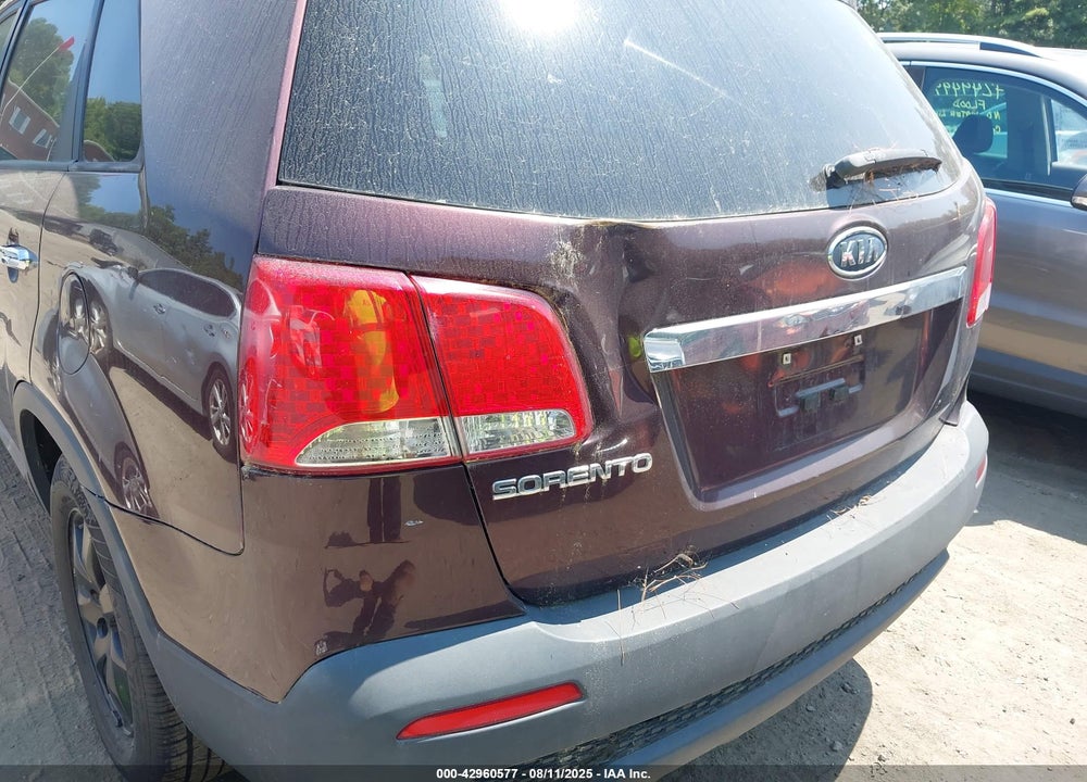2013 KIA SORENTO LX V6 VIN: 5XYKTDA22DG338765