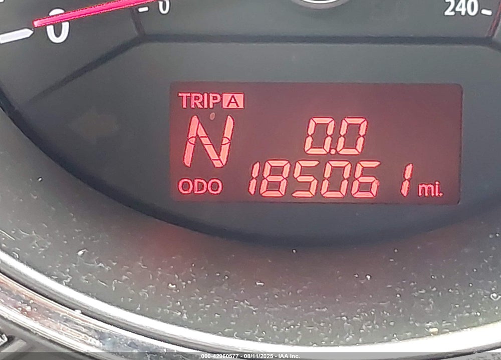 2013 KIA SORENTO LX V6 VIN: 5XYKTDA22DG338765