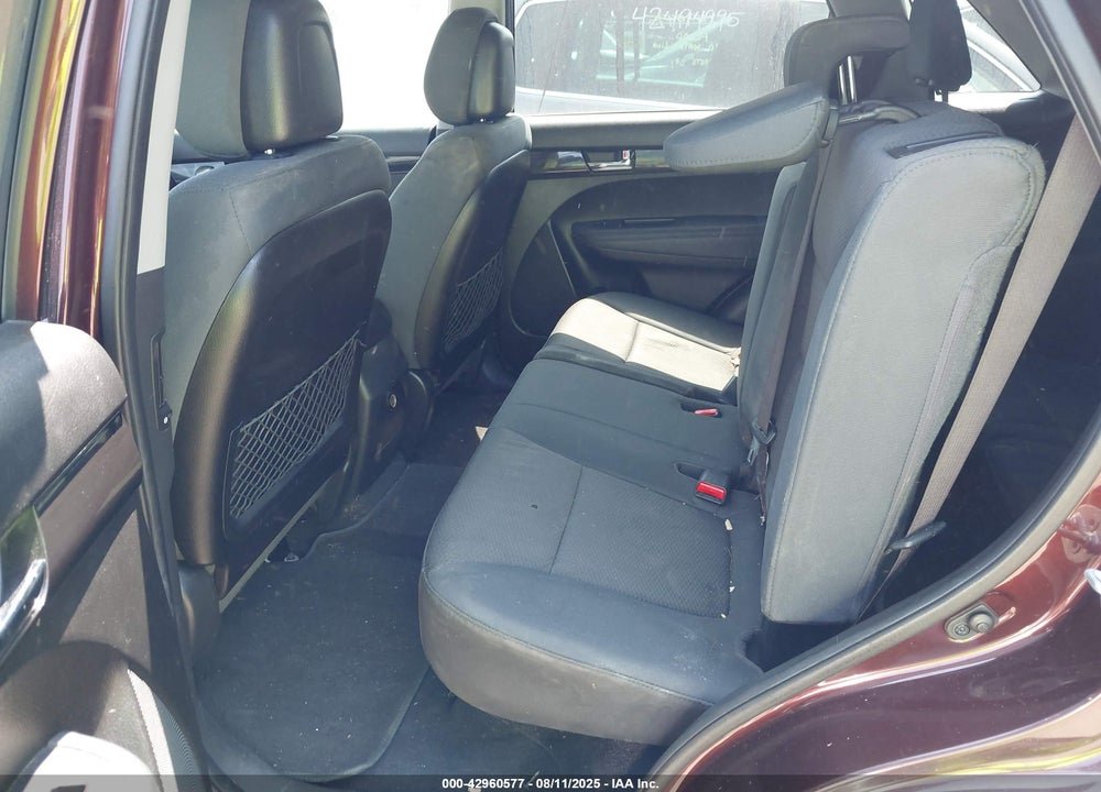 2013 KIA SORENTO LX V6 VIN: 5XYKTDA22DG338765