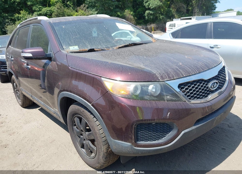 2013 KIA SORENTO LX V6 VIN: 5XYKTDA22DG338765