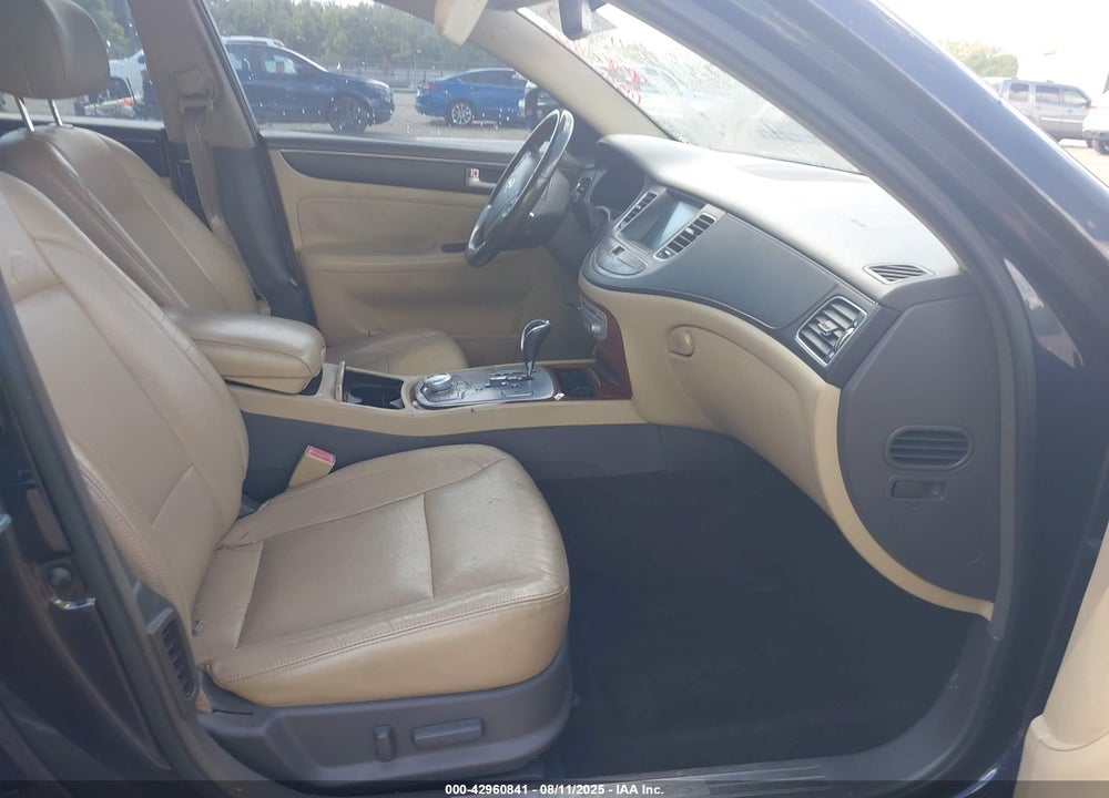 2013 HYUNDAI GENESIS VIN: KMHGC4DD2DU224729