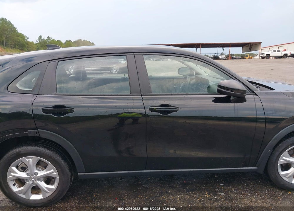 2023 HONDA HR-V 2WD LX VIN: 3CZRZ1H34PM738290