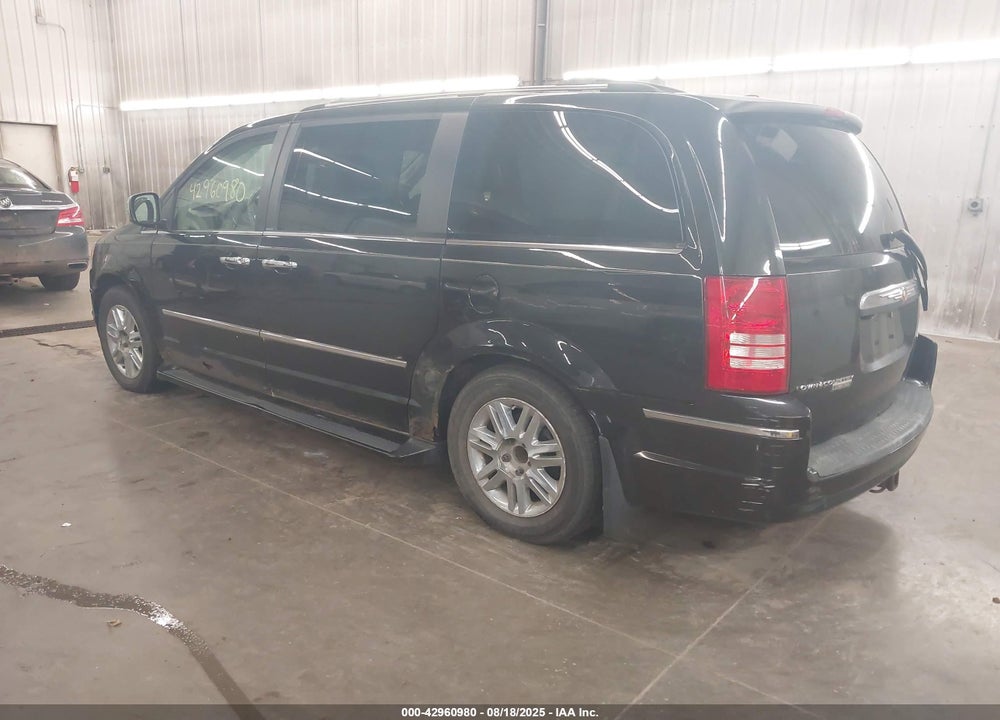 2008 CHRYSLER TOWN & COUNTRY LIMITED VIN: 2A8HR64X48R662015