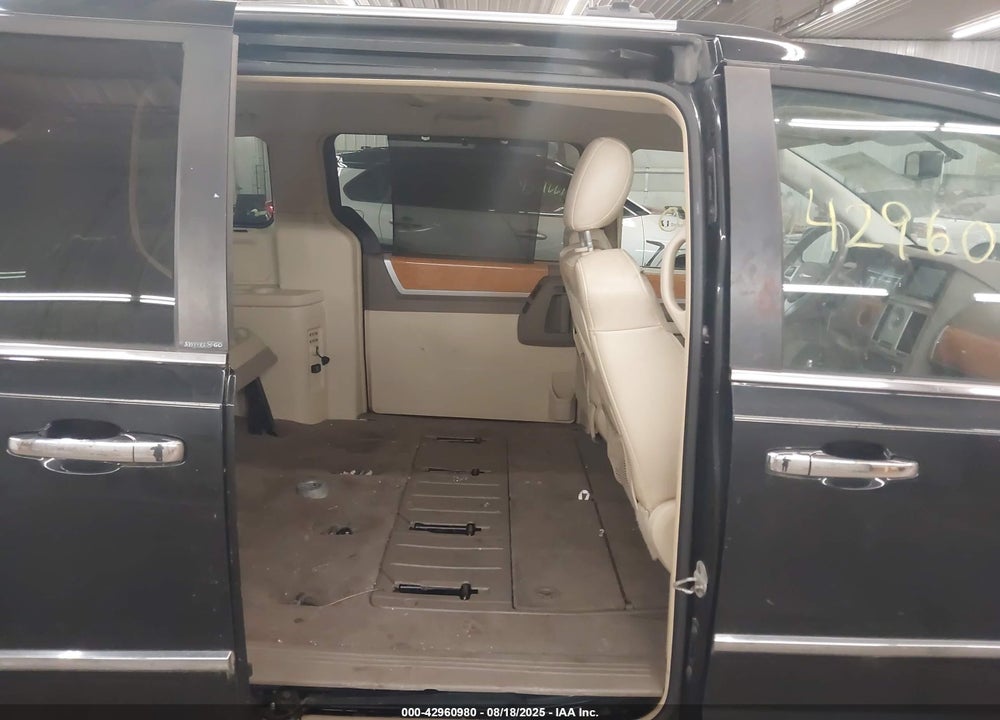 2008 CHRYSLER TOWN & COUNTRY LIMITED VIN: 2A8HR64X48R662015