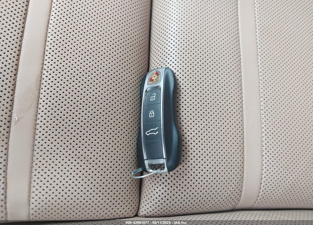 2019 PORSCHE CAYENNE VIN: WP1AE2AY5KDA50599