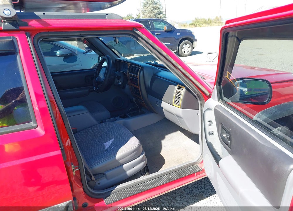 1998 JEEP CHEROKEE CLASSIC/SPORT VIN: 1J4FJ68S8WL279473