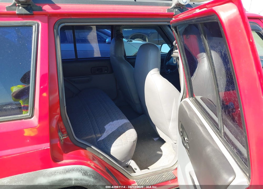 1998 JEEP CHEROKEE CLASSIC/SPORT VIN: 1J4FJ68S8WL279473