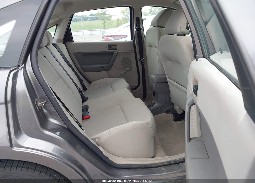 2010 FORD FOCUS VIN: 1FAHP3EN7AW296613