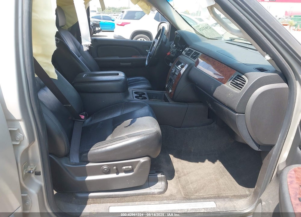 2007 CHEVROLET TAHOE LT VIN: 1GNFK130X7R307842