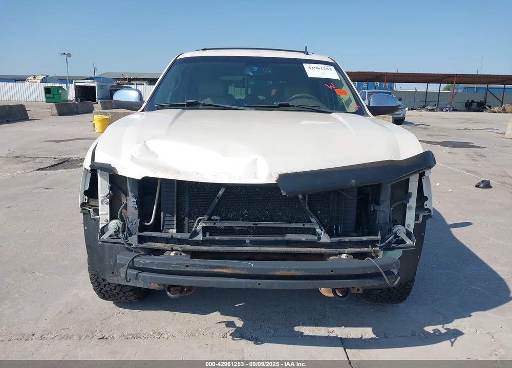 2009 CHEVROLET TAHOE LTZ VIN: 1GNFK33029R298133