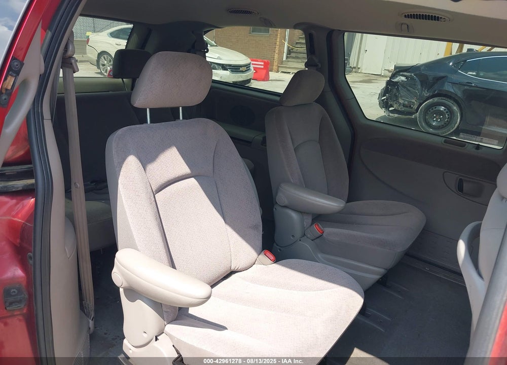 2001 DODGE GRAND CARAVAN SPORT VIN: 2B4GP44381R237104