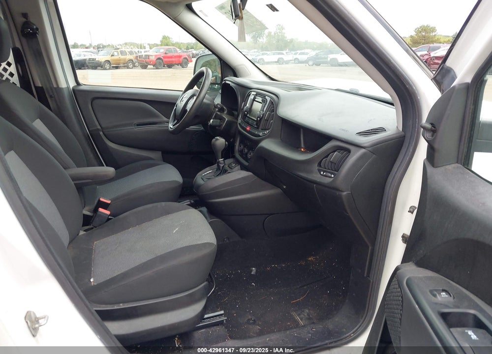 2021 RAM PROMASTER CITY TRADESMAN VIN: ZFBHRFAB5M6V33818