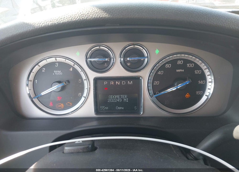 2011 CADILLAC ESCALADE VIN: 1GYS4AEF5BR257003
