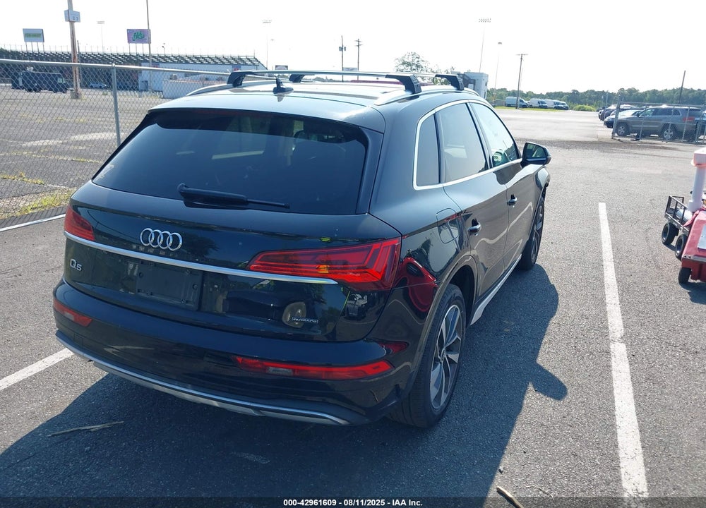 2021 AUDI Q5 VIN: WA1BAAFY7M2015589