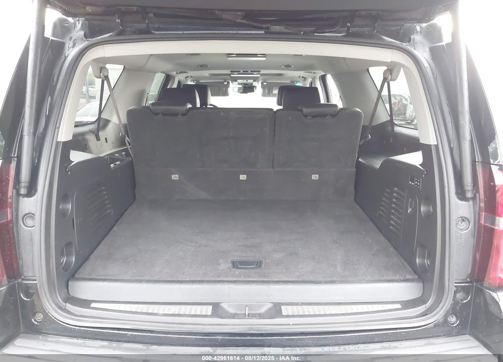 2017 CHEVROLET SUBURBAN VIN: 1GNSKHKCXHR250501